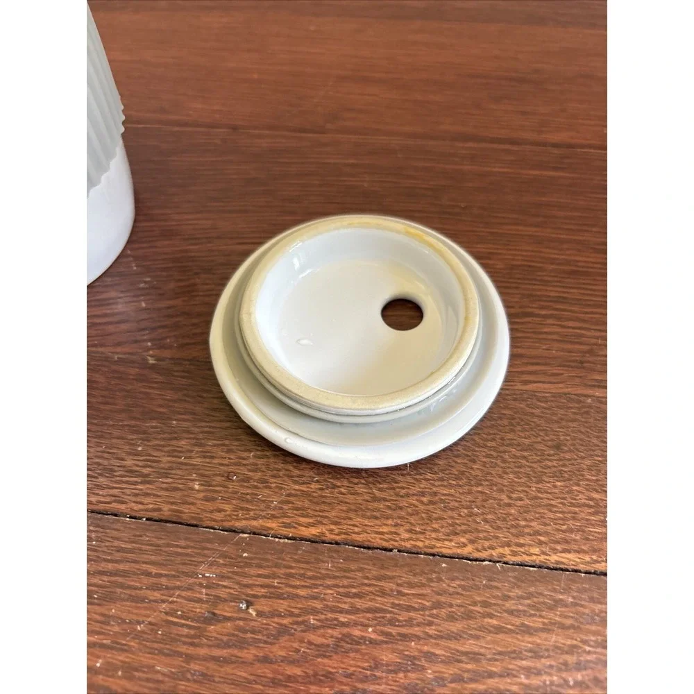Pampered Chef Ceramic Egg Cooker, Microwave use,‎ also make oatmeal or cake